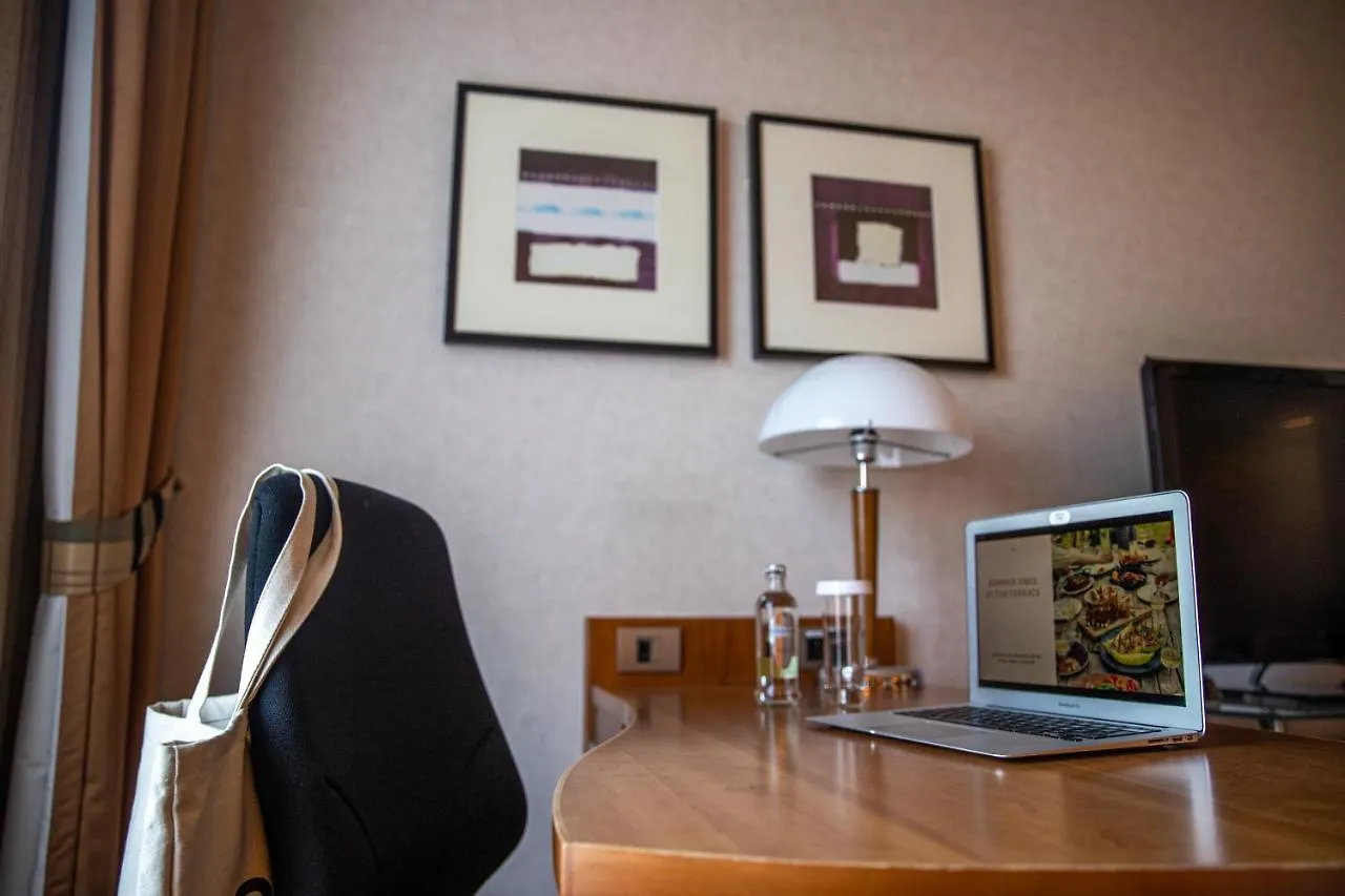 Crowne Plaza Brussels Airport By Ihg Hotel Zaventem